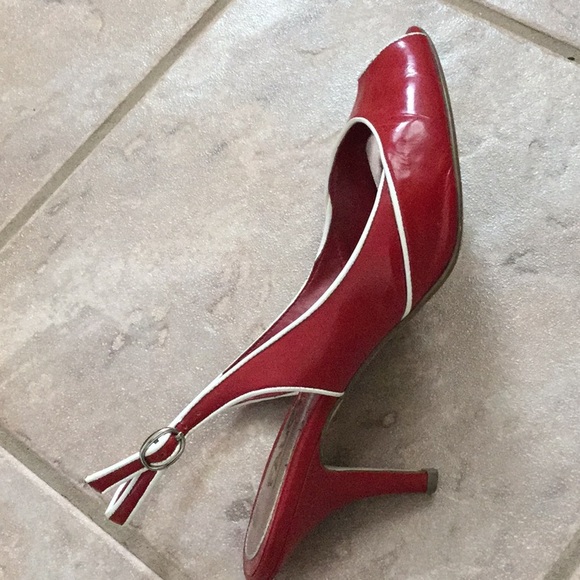Carlos Falchi Leather peep toe heels size 8.5 - Picture 2 of 4